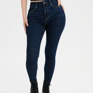 AMERICAN EAGLE CURVY SUPER HIGH RISE JEANS